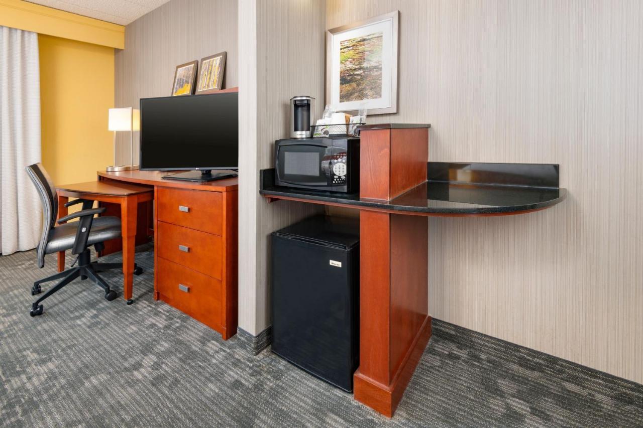 Courtyard Phoenix North / Happy Valley Luaran gambar