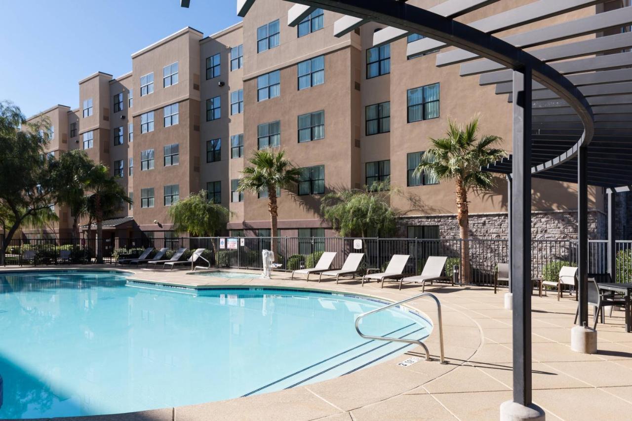 Courtyard Phoenix North / Happy Valley Luaran gambar