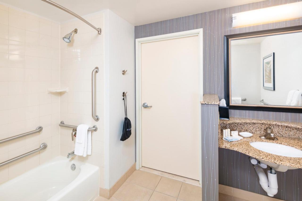 Courtyard Phoenix North / Happy Valley Luaran gambar