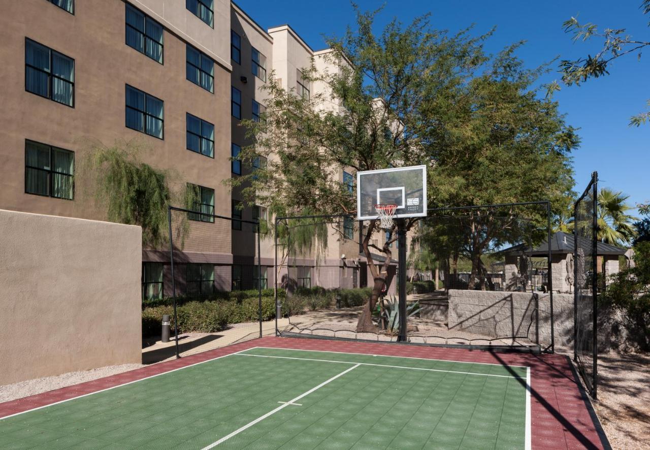 Courtyard Phoenix North / Happy Valley Luaran gambar