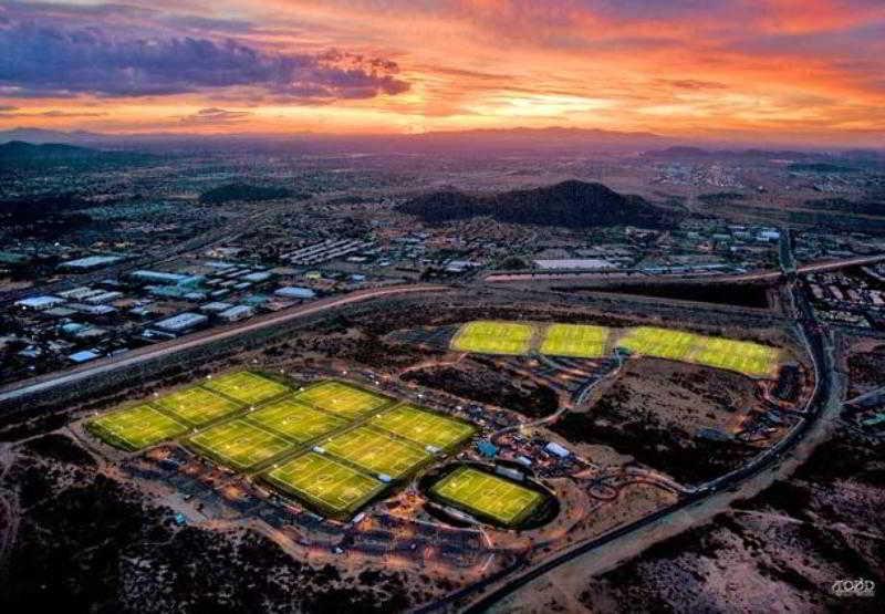 Courtyard Phoenix North / Happy Valley Luaran gambar