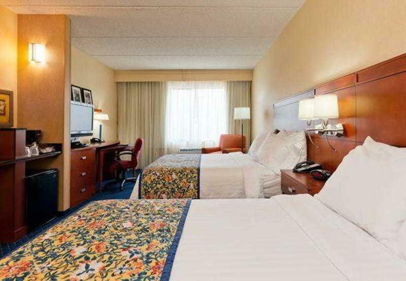 Courtyard Phoenix North / Happy Valley Bilik gambar
